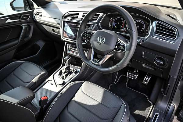 2024 Volkswagen Tiguan Wolfsburg Edition Allspace 5N