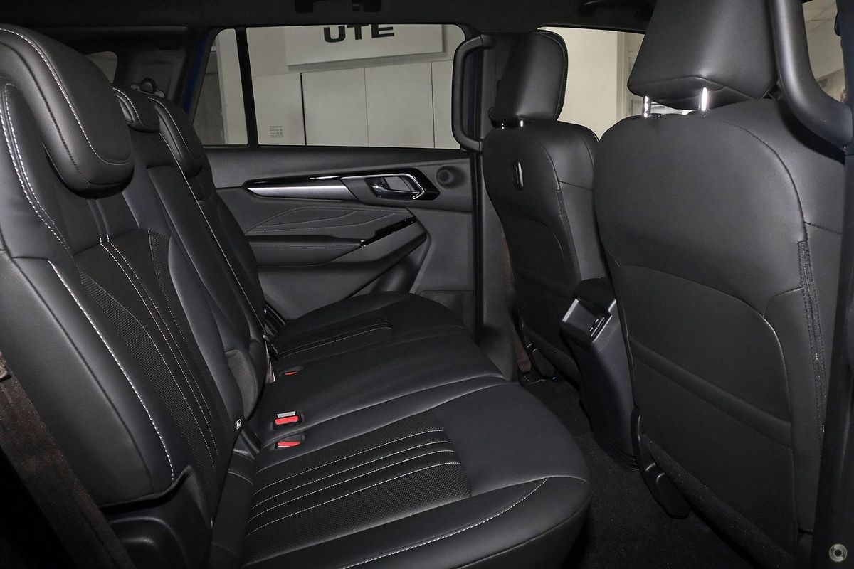 2025 Isuzu MU-X LS-T