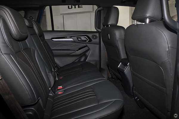 2025 Isuzu MU-X LS-T