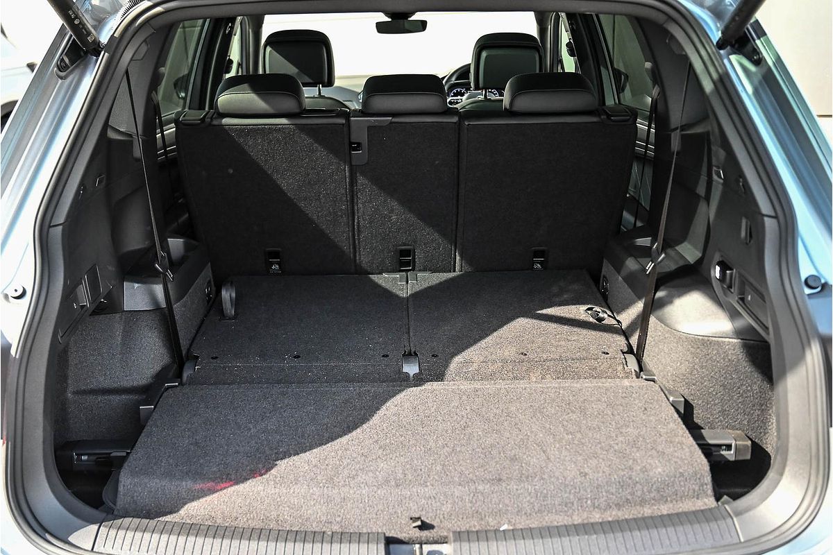 2024 Volkswagen Tiguan Wolfsburg Edition Allspace 5N
