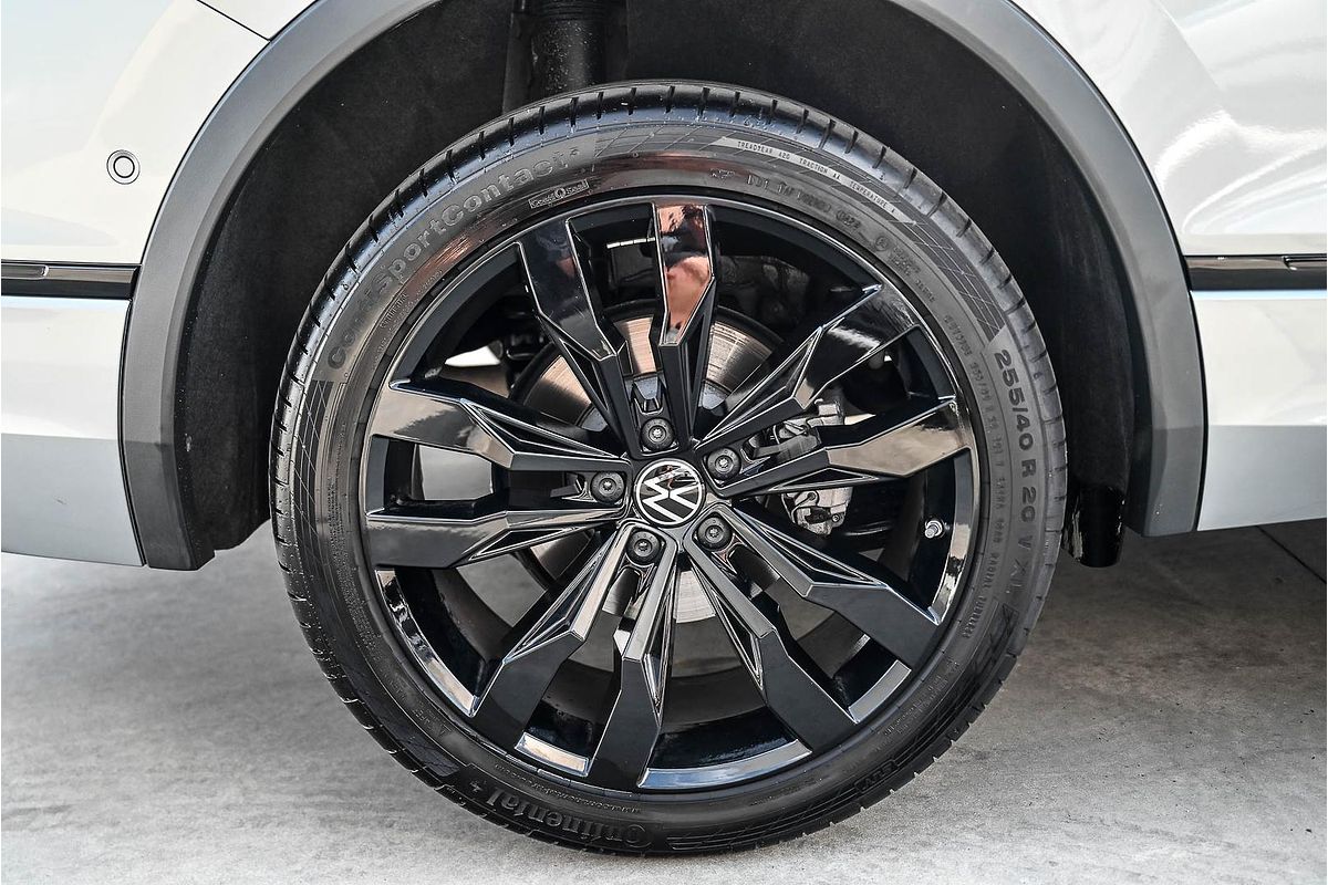 2024 Volkswagen Tiguan Wolfsburg Edition Allspace 5N