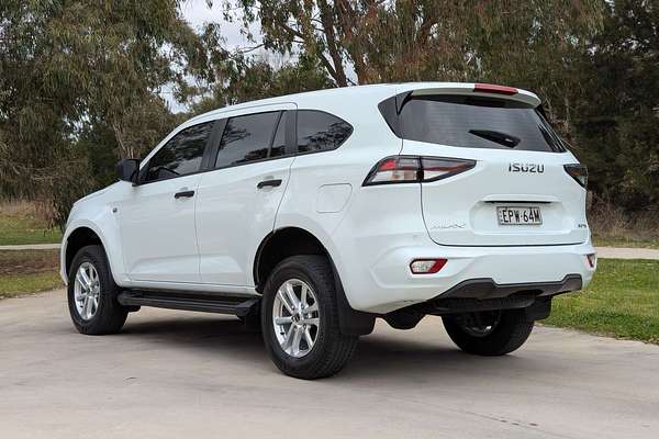 2021 Isuzu MU-X LS-M
