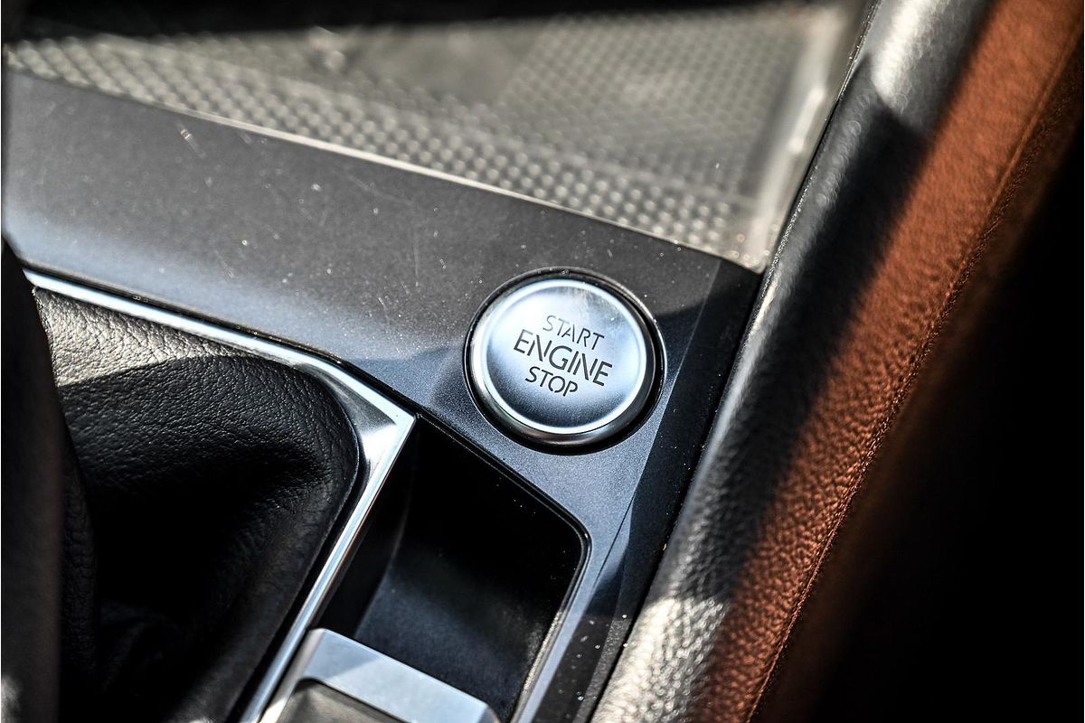 2024 Volkswagen Tiguan Wolfsburg Edition Allspace 5N