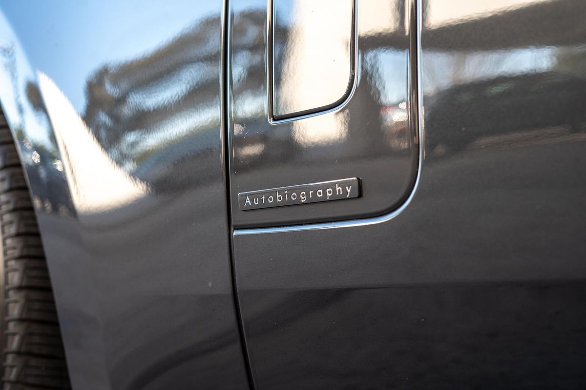 2025 Land Rover Range Rover D350 Autobiography L460 LWB