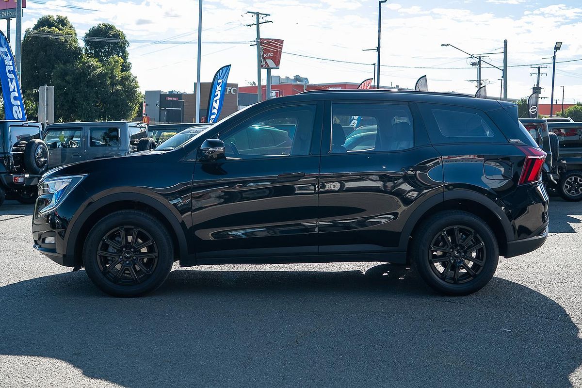 2024 Mahindra XUV700 AX7L Black Edition