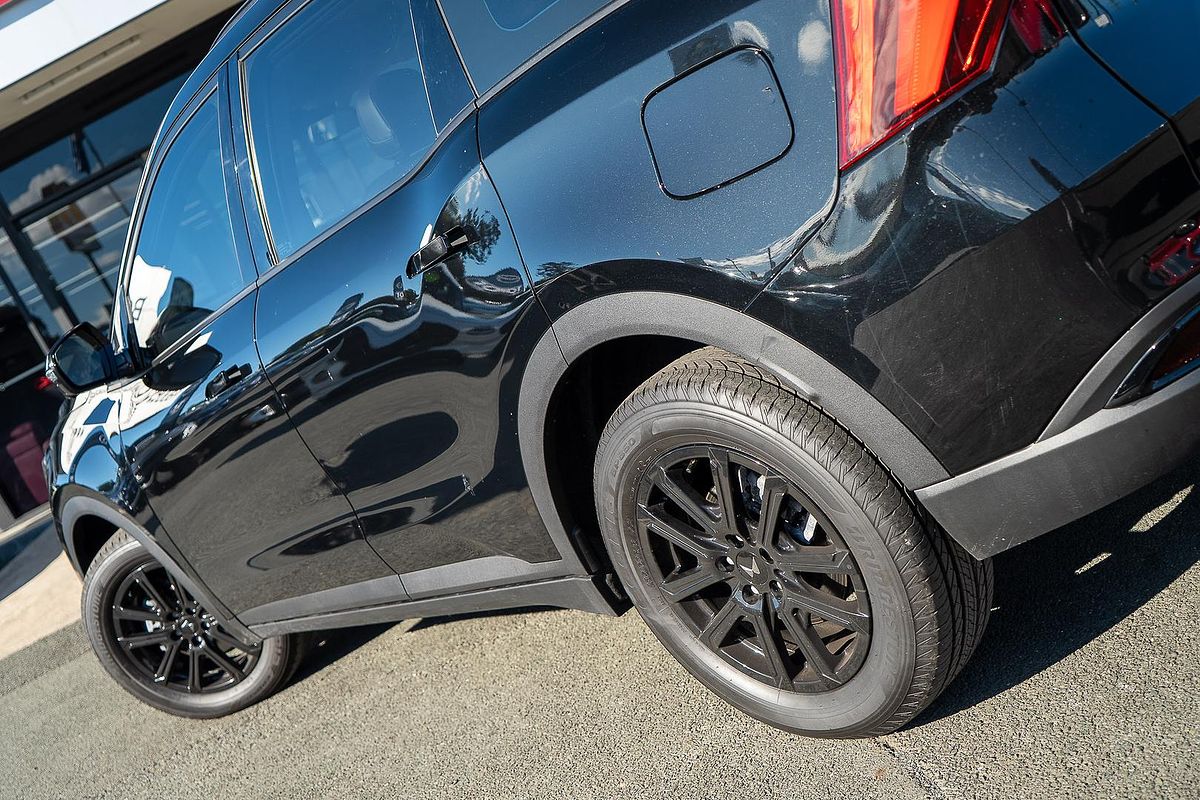 2024 Mahindra XUV700 AX7L Black Edition