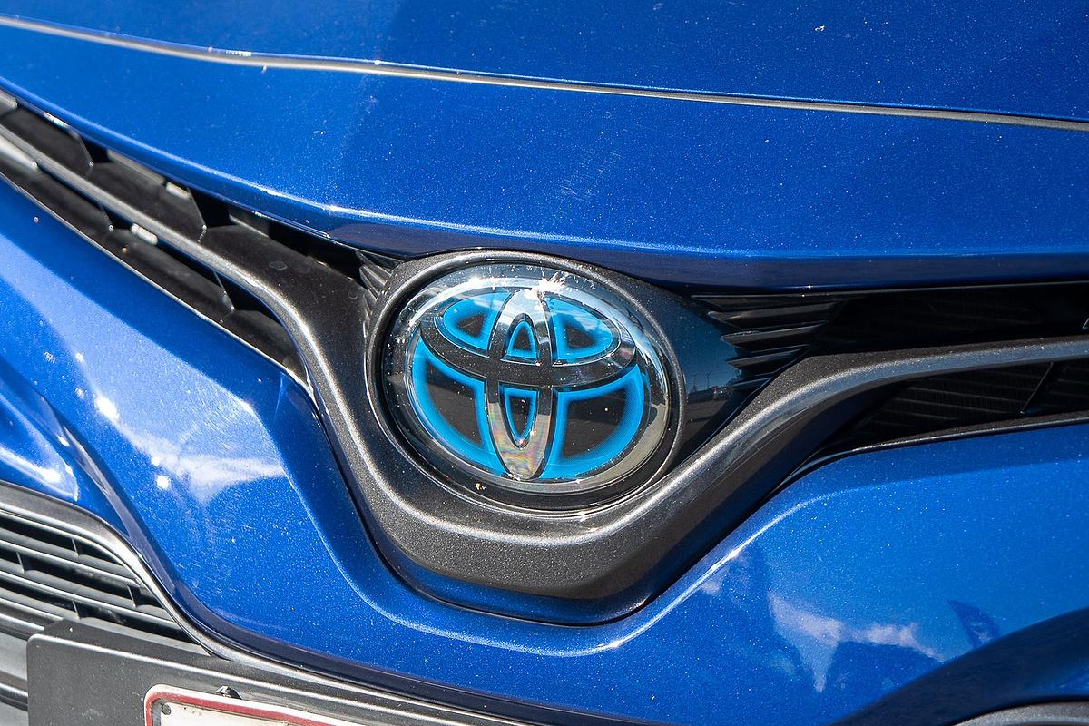 2019 Toyota Camry Ascent AXVH71R