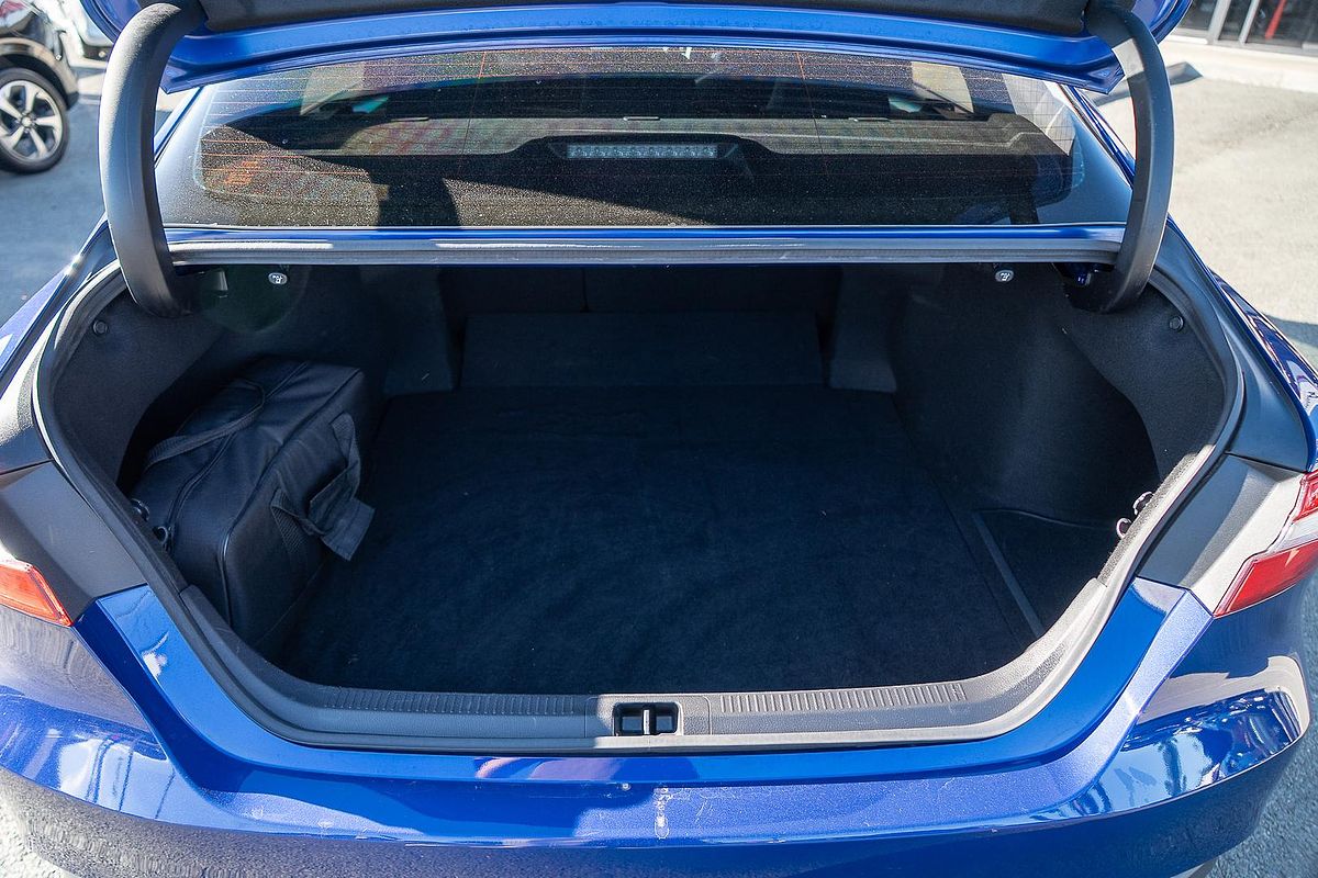 2019 Toyota Camry Ascent AXVH71R