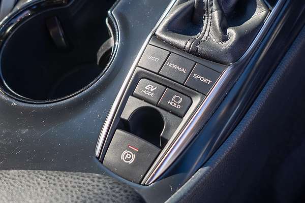 2019 Toyota Camry Ascent AXVH71R
