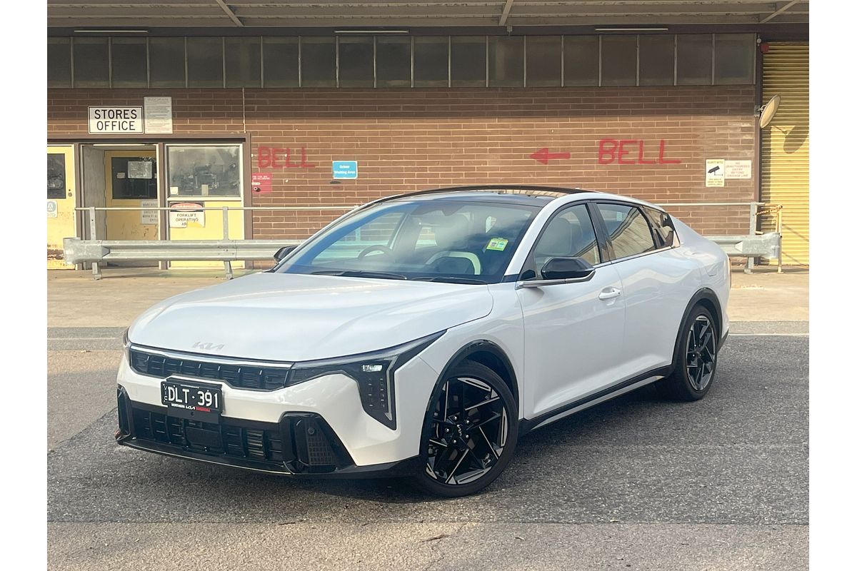 2025 Kia K4 GT-Line CL4m