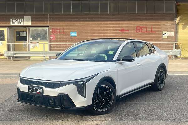 2025 Kia K4 GT-Line CL4m
