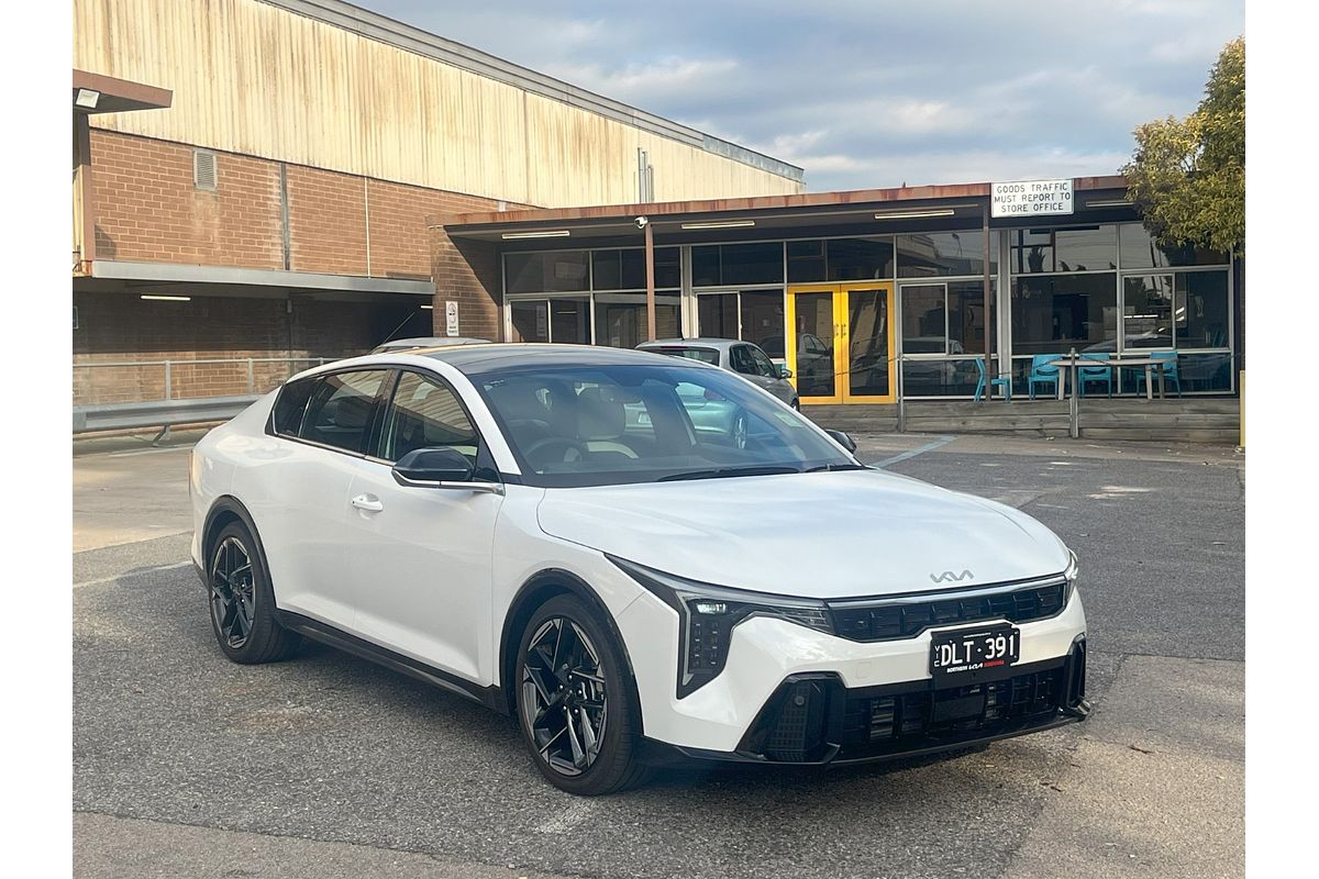 2025 Kia K4 GT-Line CL4m