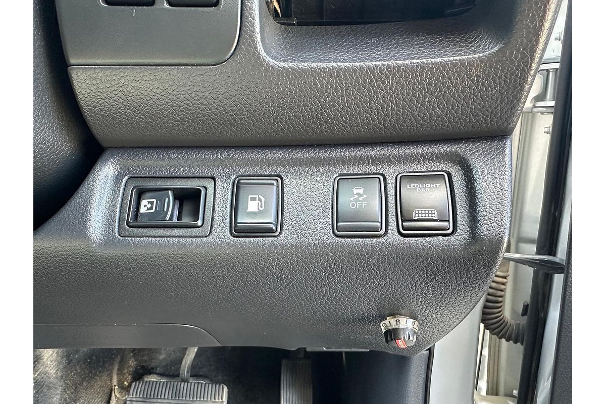 2019 Nissan Navara ST-X D23 Series 4 4X4