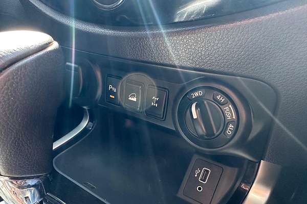 2019 Nissan Navara ST-X D23 Series 4 4X4