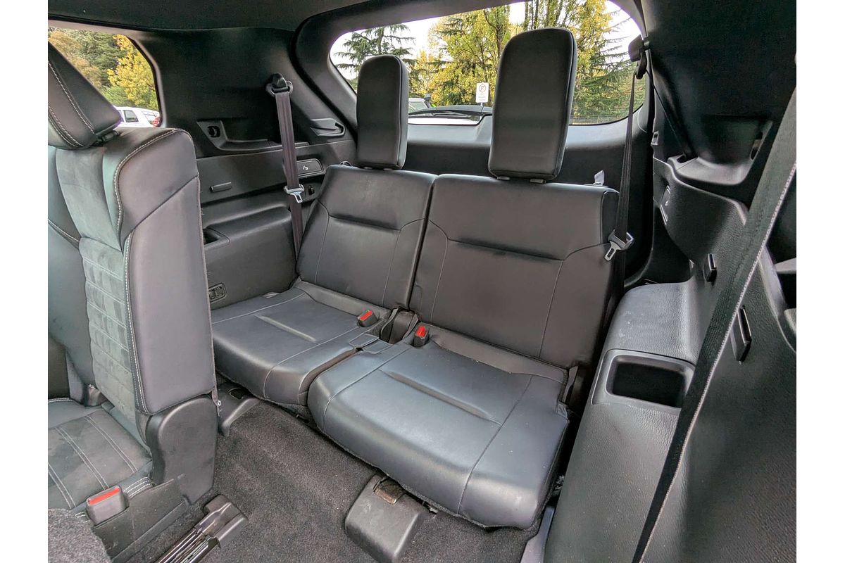 2023 Mitsubishi Outlander LS Black Edition ZM