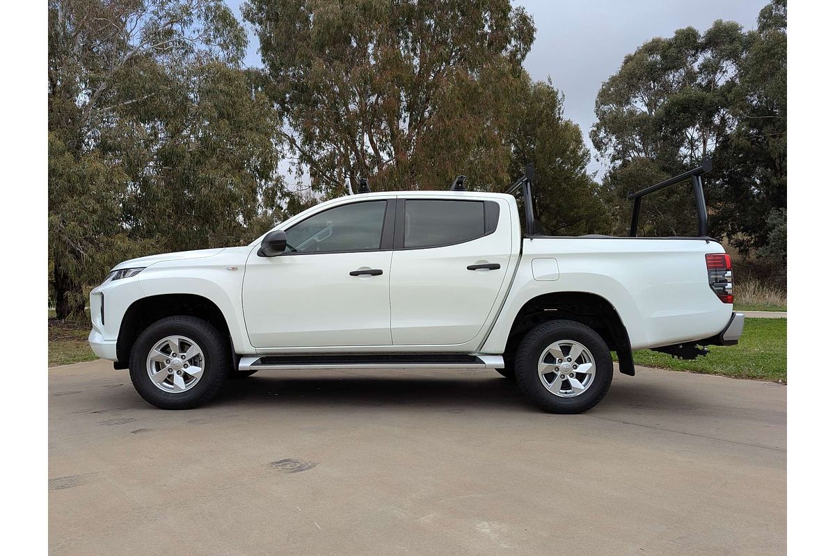 2022 Mitsubishi Triton GLX+ MR 4X4