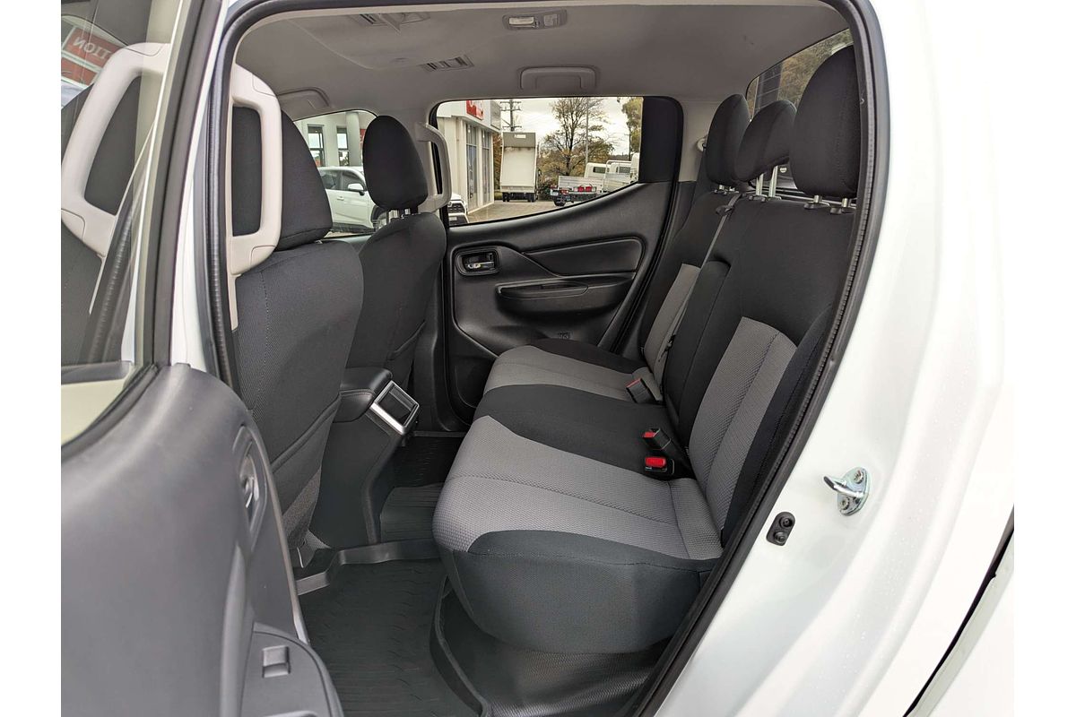 2022 Mitsubishi Triton GLX+ MR 4X4