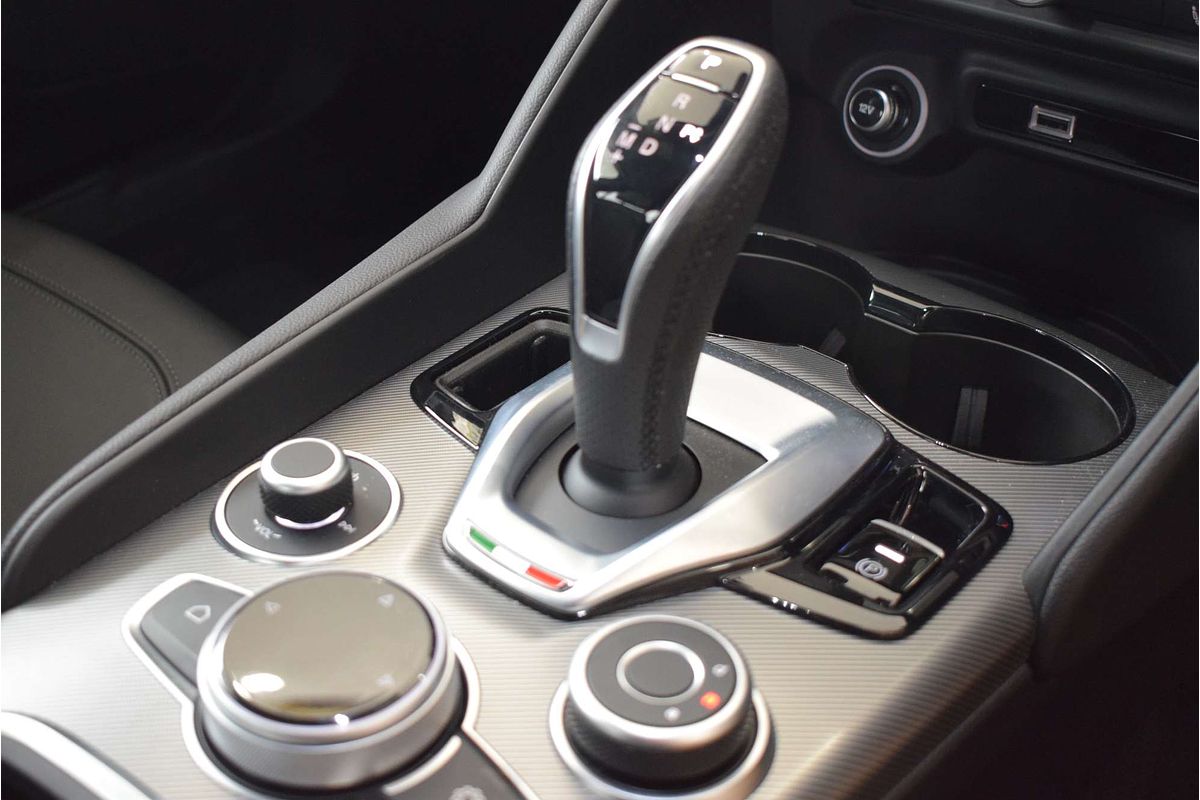 2023 Alfa Romeo Giulia Veloce Series 4