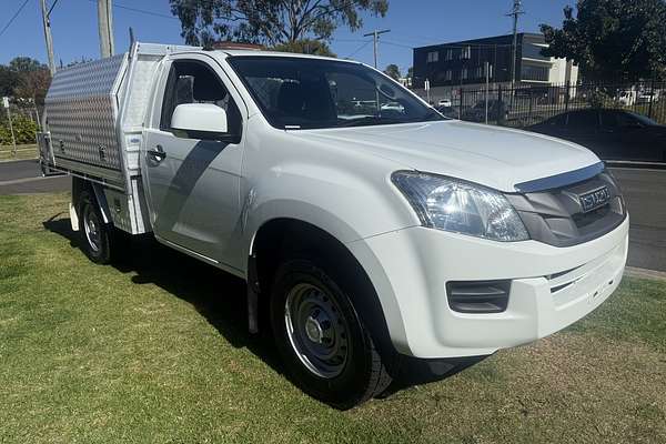 2016 Isuzu D-MAX SX High Ride Rear Wheel Drive