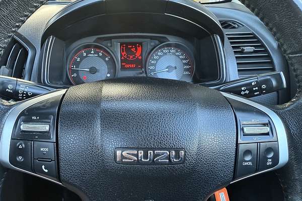 2016 Isuzu D-MAX SX High Ride Rear Wheel Drive