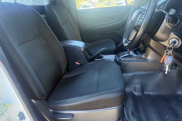 2016 Isuzu D-MAX SX High Ride Rear Wheel Drive