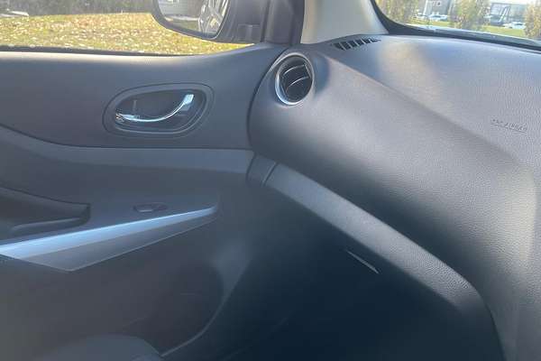2024 Nissan Navara ST-X D23 4X4