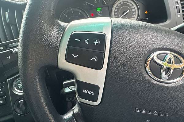 2012 Toyota Landcruiser GXL VDJ200R