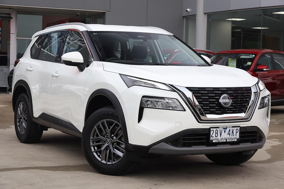 2025 Nissan X-TRAIL ST T33
