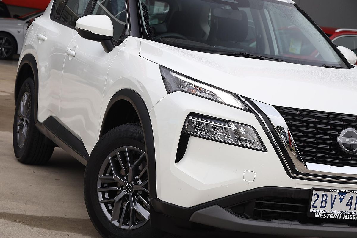 2025 Nissan X-TRAIL ST T33