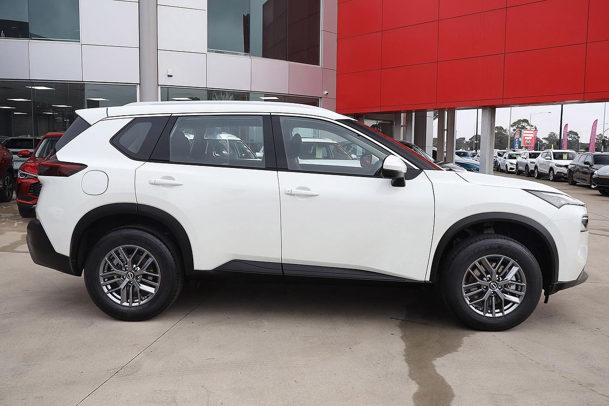2025 Nissan X-TRAIL ST T33