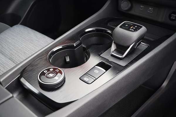 2025 Nissan X-TRAIL ST T33