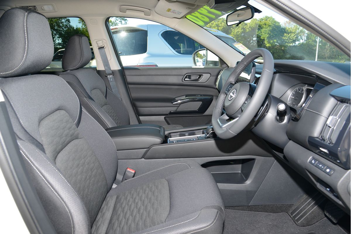 2024 Nissan Pathfinder ST-L R53