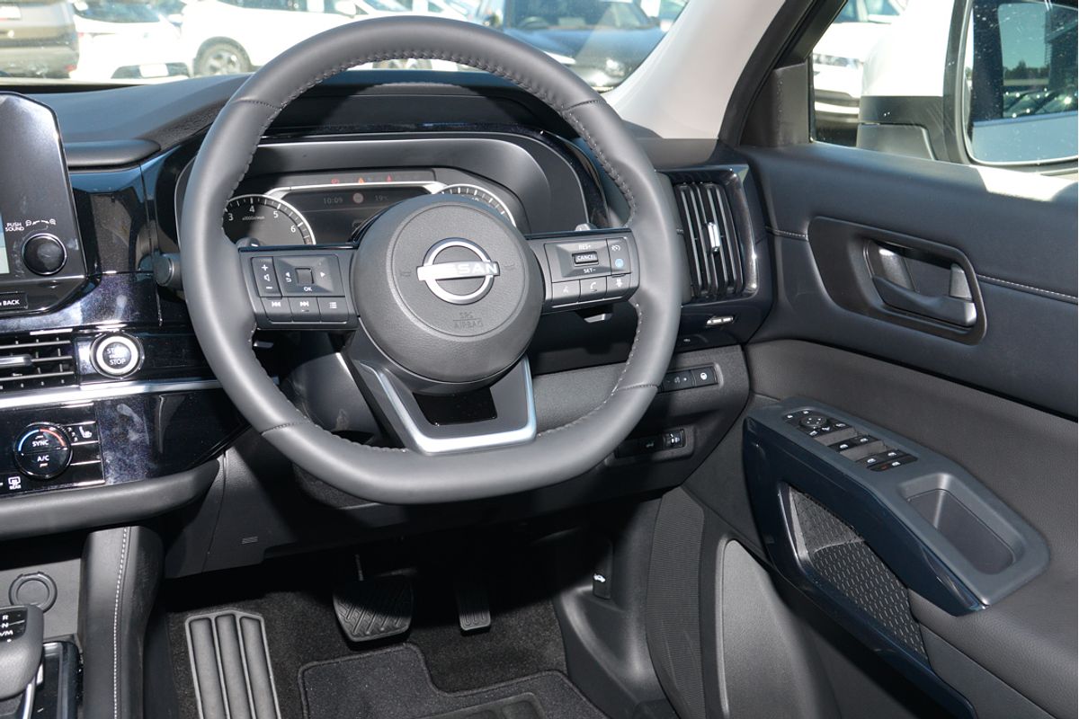 2024 Nissan Pathfinder ST-L R53