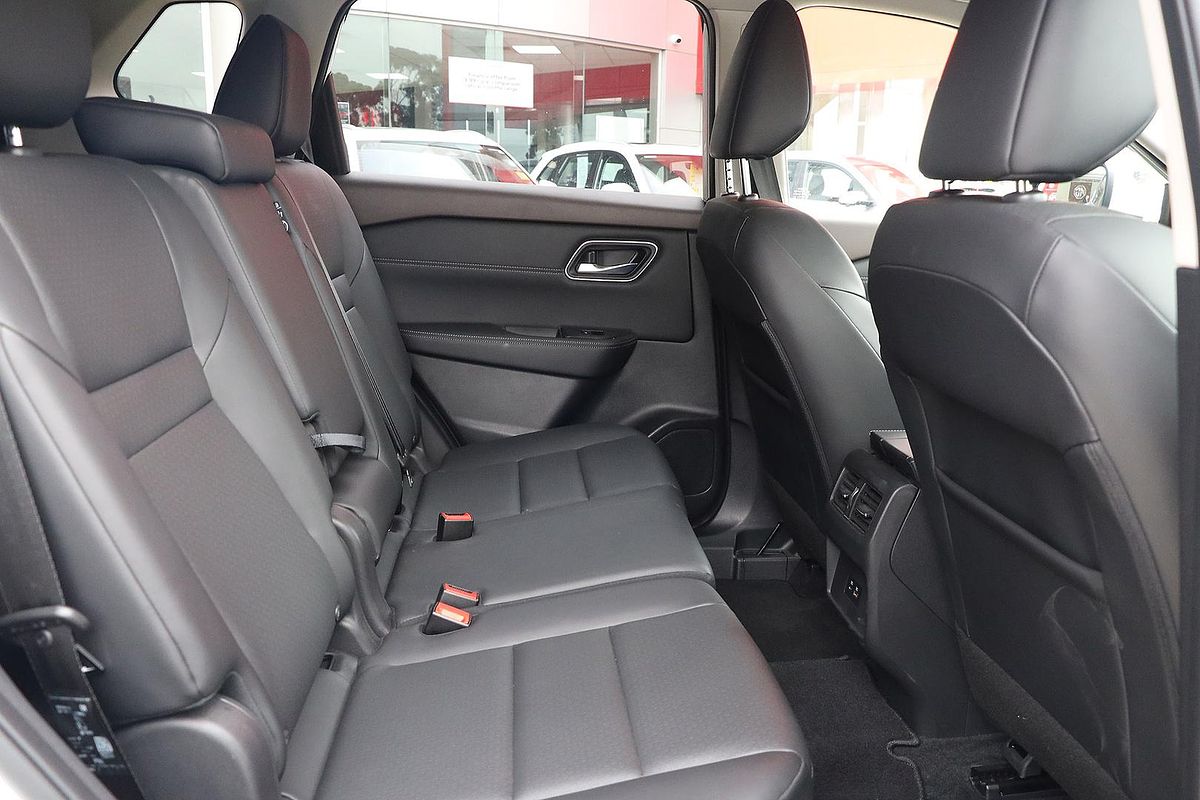 2024 Nissan X-TRAIL ST-L T33