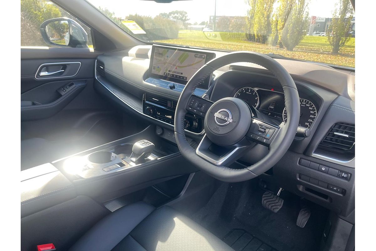 2024 Nissan X-TRAIL ST-L T33
