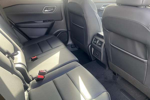 2024 Nissan X-TRAIL ST-L T33