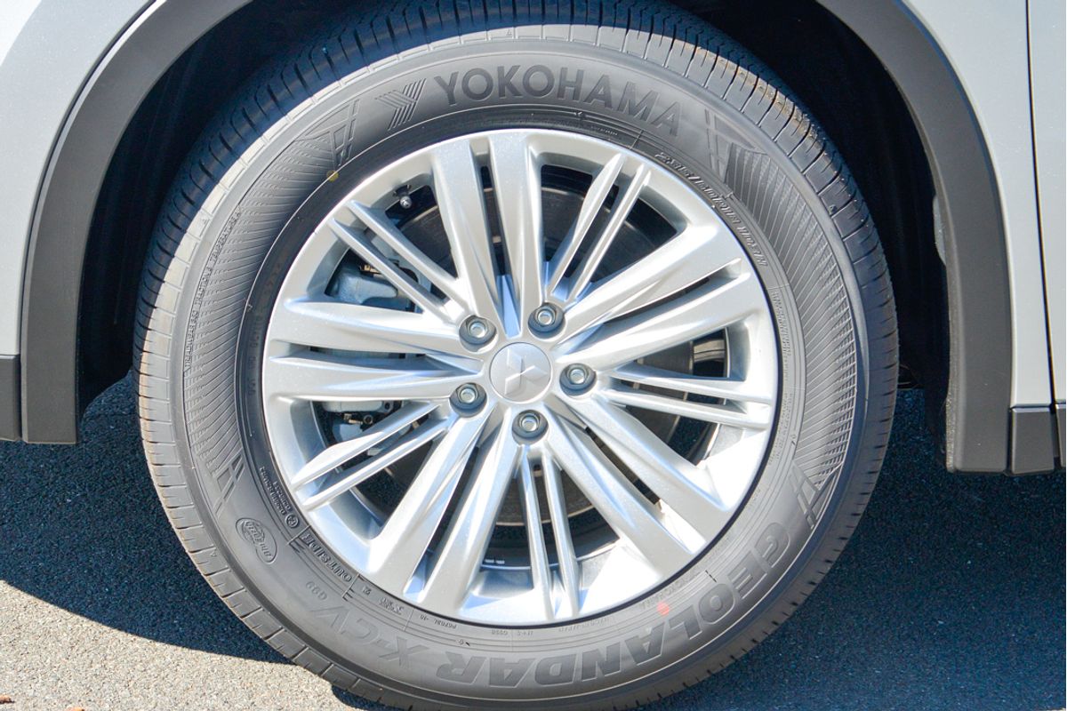 2024 Mitsubishi Outlander LS ZM