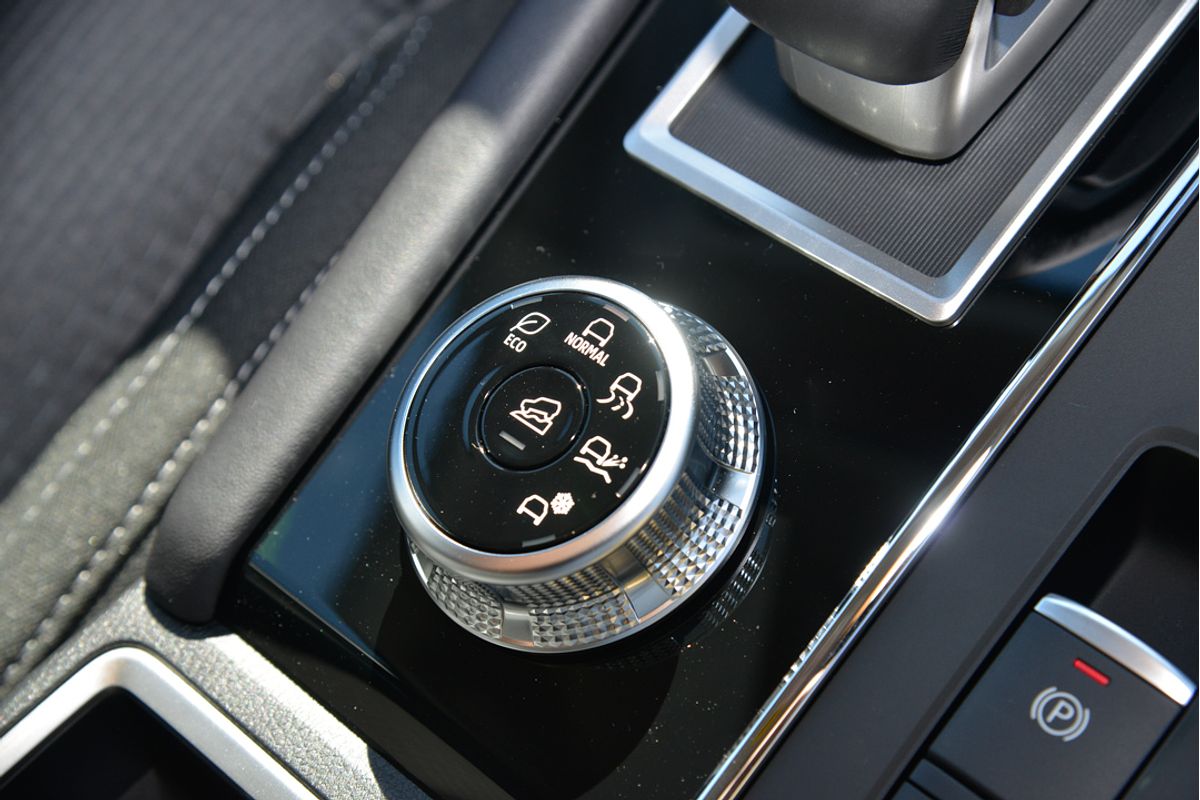 2024 Mitsubishi Outlander LS ZM