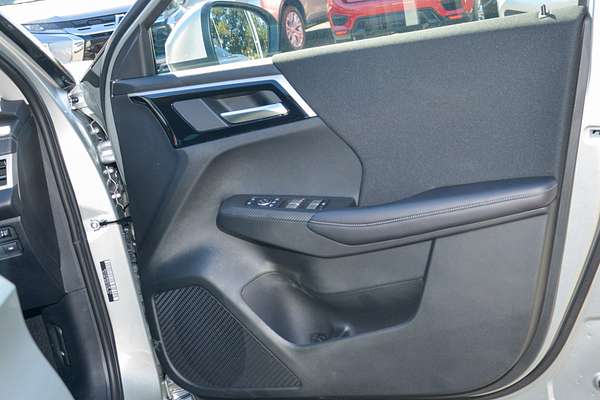 2024 Mitsubishi Outlander LS ZM