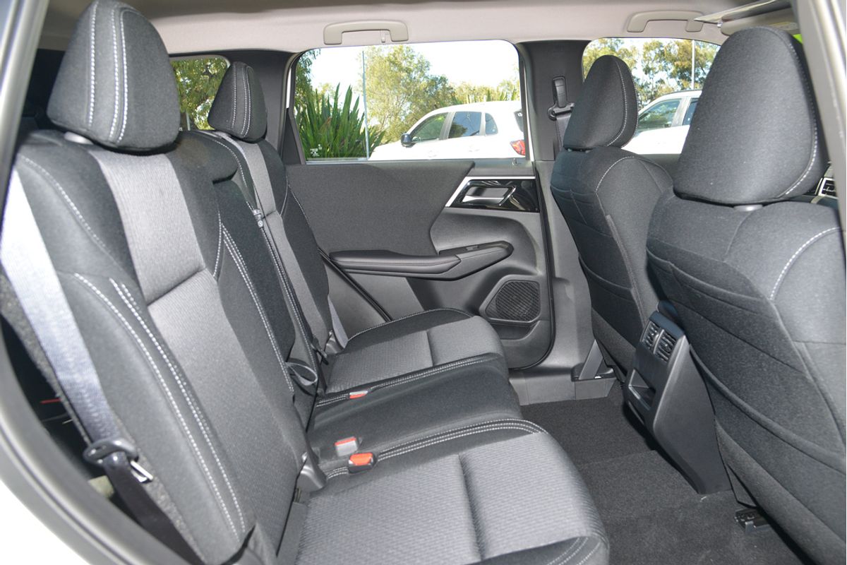 2024 Mitsubishi Outlander ES ZM
