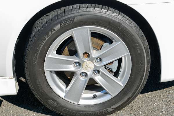 2014 Mitsubishi Lancer ES CJ