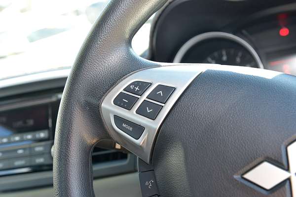 2014 Mitsubishi Lancer ES CJ
