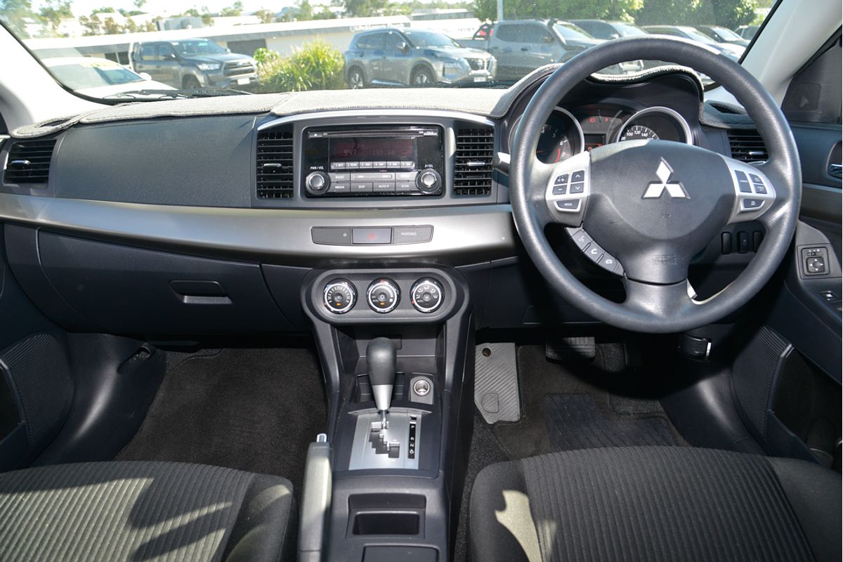 2014 Mitsubishi Lancer ES CJ