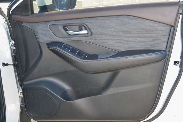2024 Nissan X-TRAIL ST T33