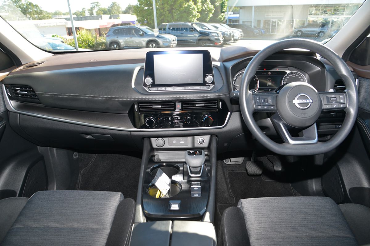 2024 Nissan X-TRAIL ST T33