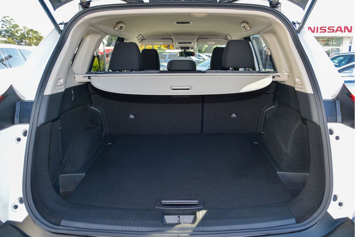 2024 Nissan X-TRAIL ST T33