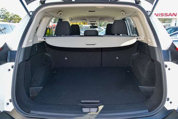 2024 Nissan X-TRAIL ST T33
