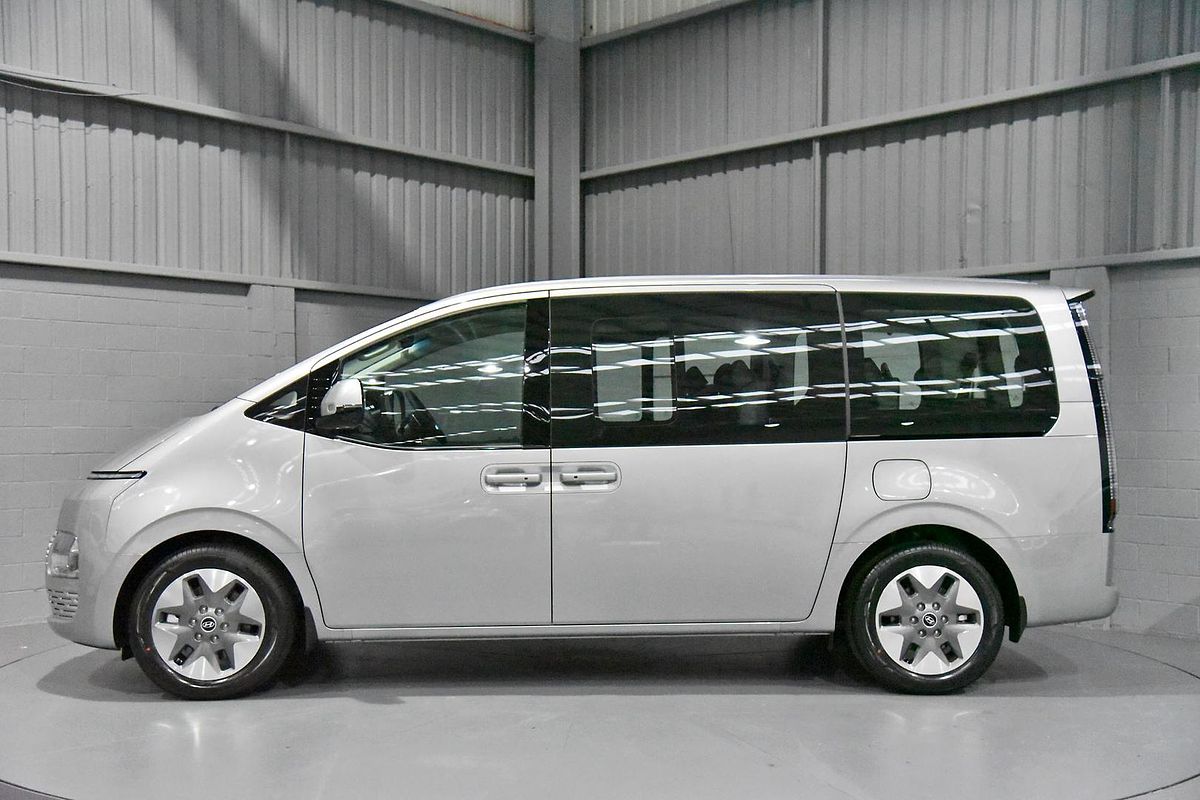 2025 Hyundai STARIA Highlander US4.V3