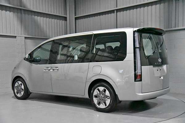 2025 Hyundai STARIA Highlander US4.V3