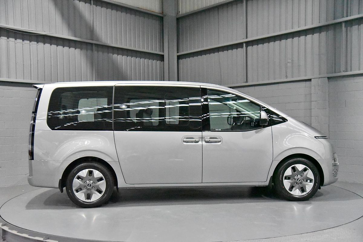 2025 Hyundai STARIA Highlander US4.V3